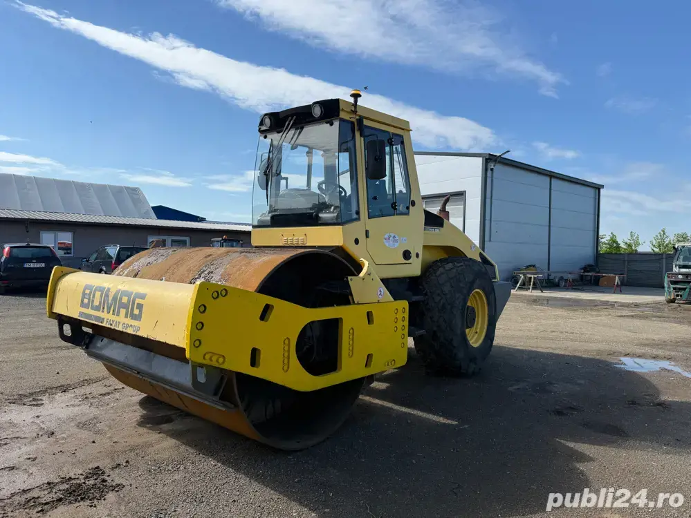 Cilindru compactor vibro compactor Bomag 213 DH 4