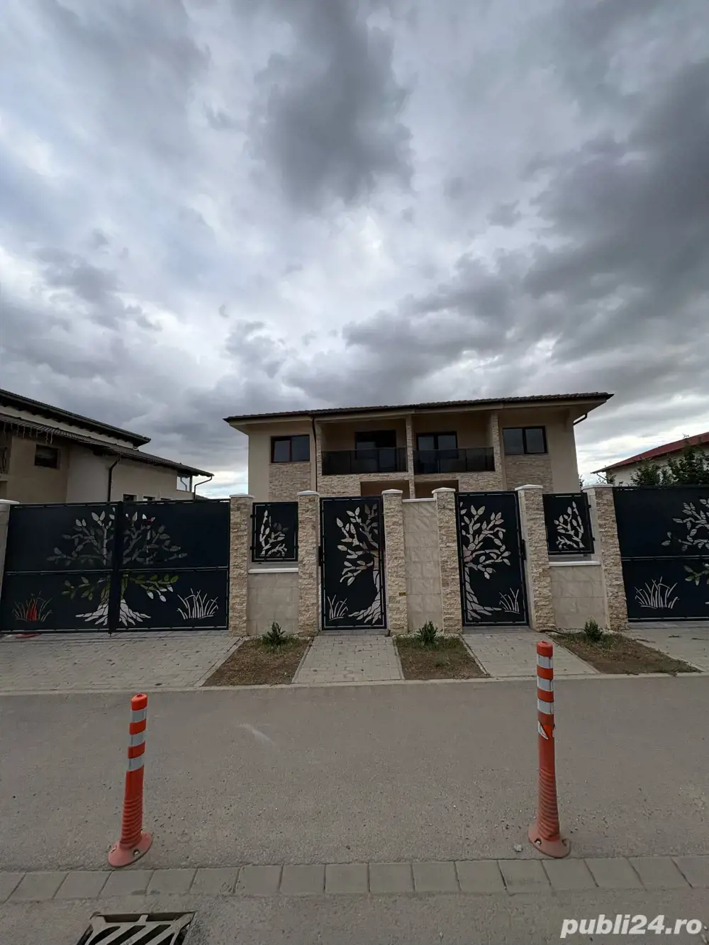 Casa tip duplex de vanzare!!