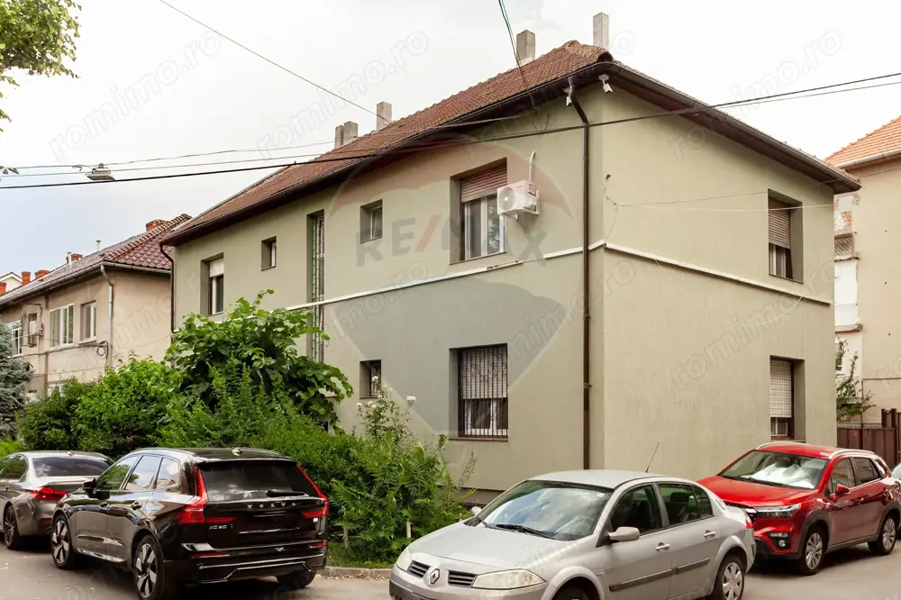 Vilă idealǎ pentru locuințǎ sau investiție -  zonă ultracentralǎ Arad