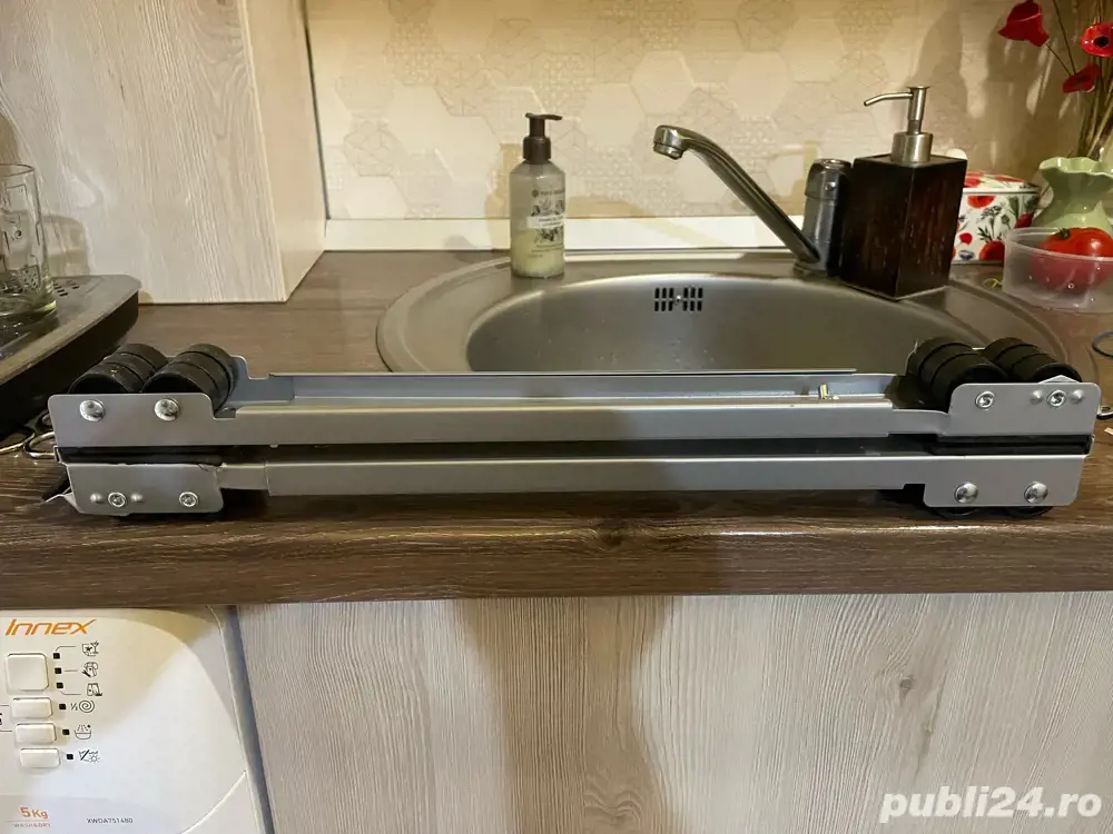 suport  pe roti. pentru frigider  masina de spalat sau frigider