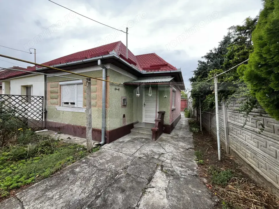 Casa de vanzare, 85mp, zona Micro 14