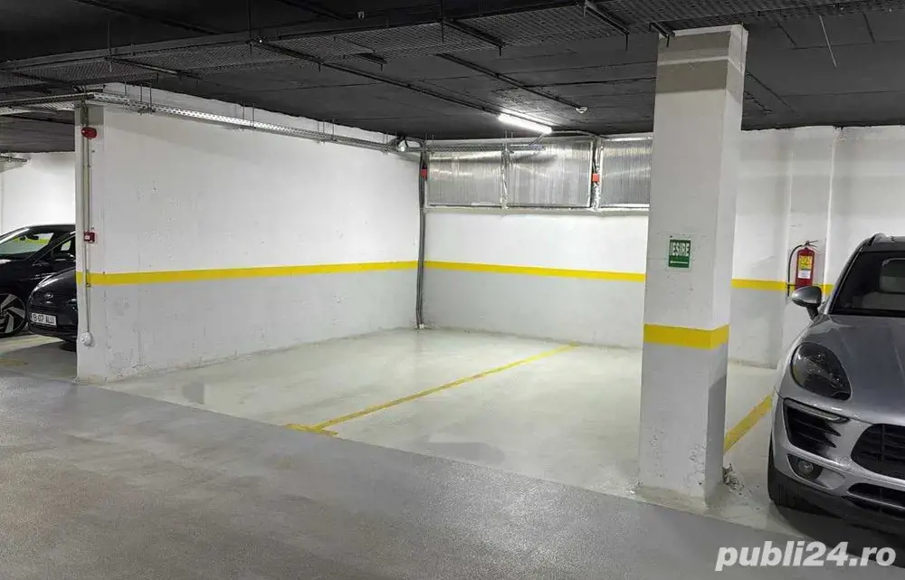 Proprietar ofer spre închiriere  loc de parcare Zona Soarelui 