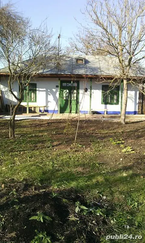 Casa si teren de vanzare