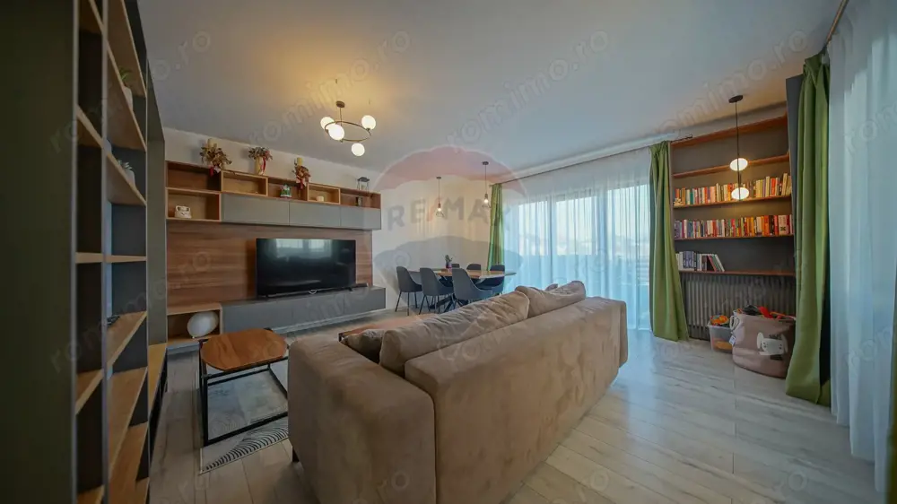 Vilă modernă cu panouri fotovoltaice și pompă de căldură, Cristian