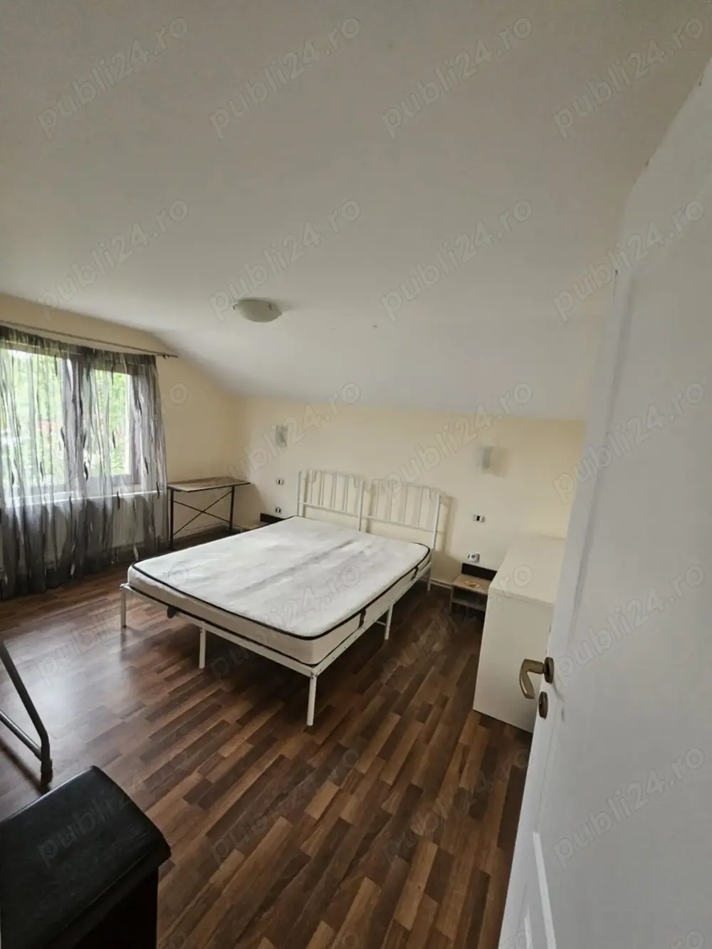 Camera la casa