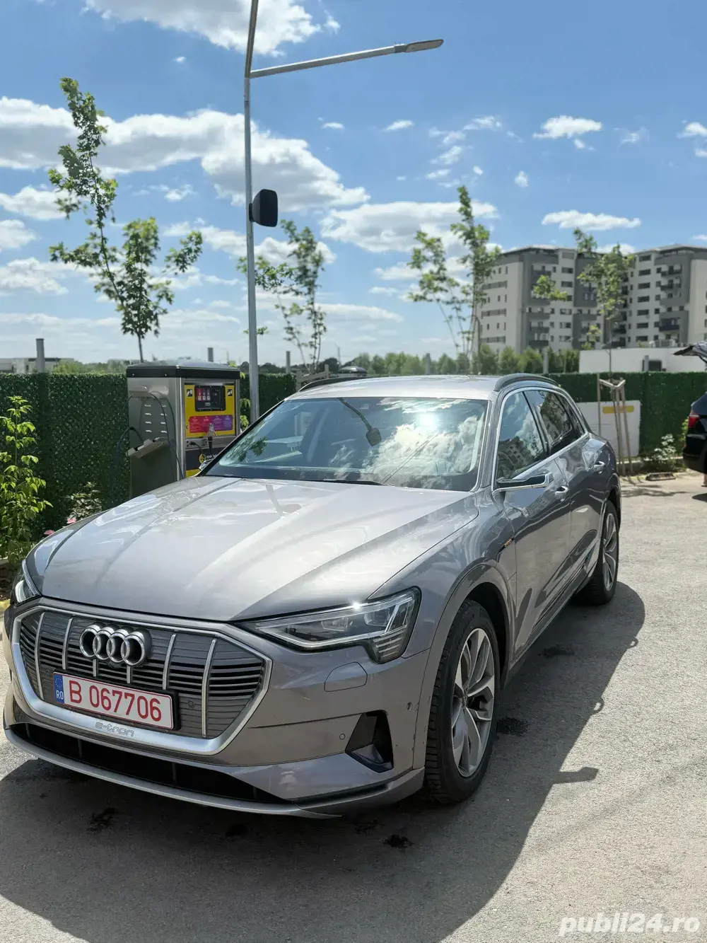 Audi e-tron electric