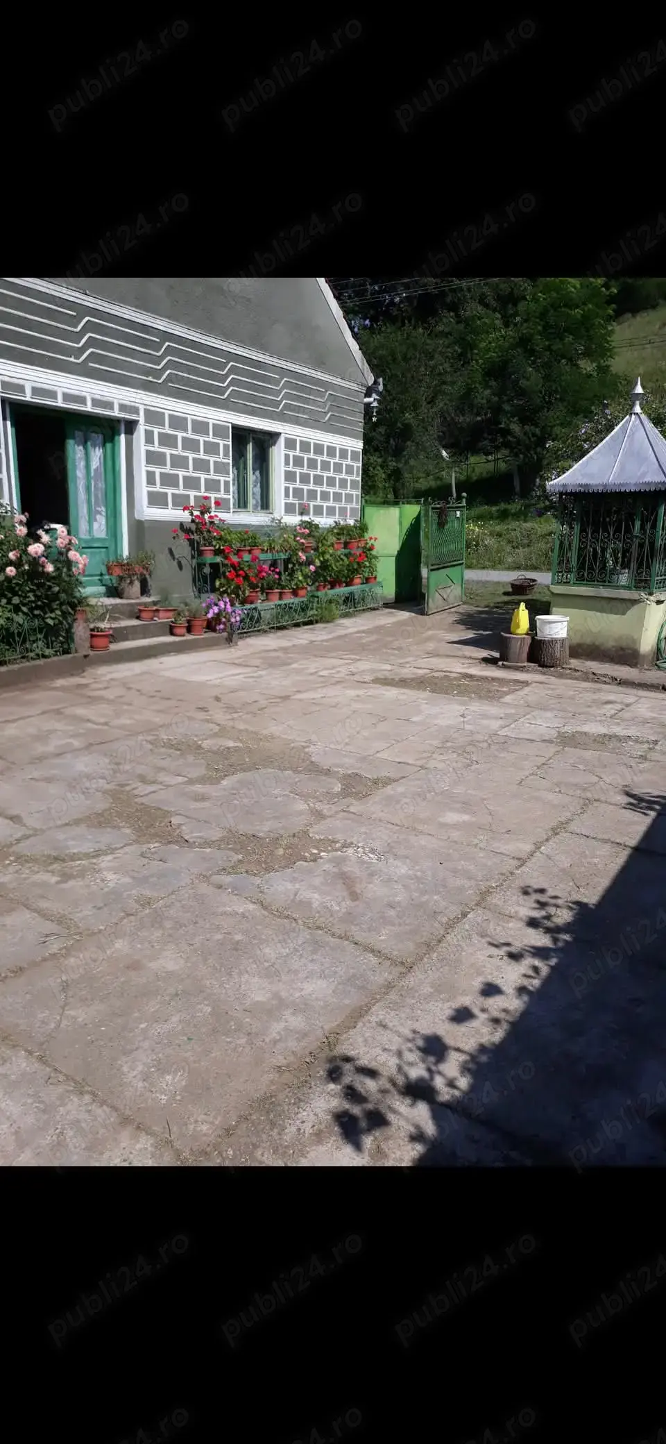 Casa cu gradina Petris ,jud Arad Casa cu gradina Petris ,jud Arad