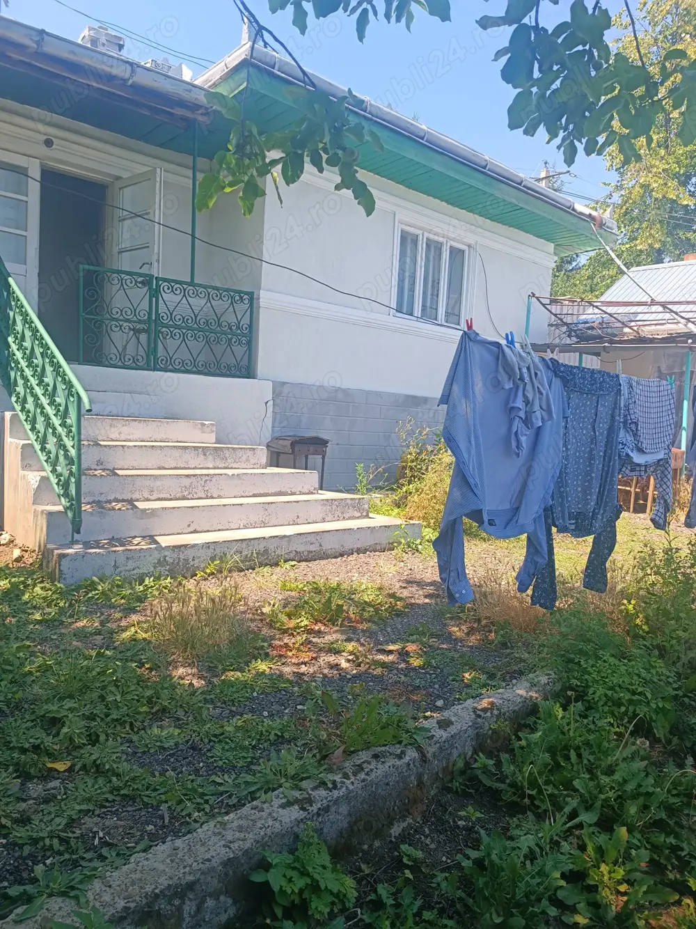 Vând casă în sat Buznea sau schimb cu apartament