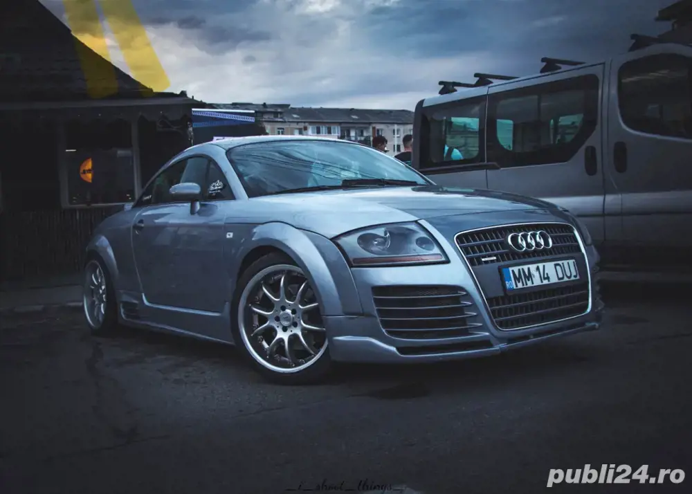 Audi TT (8N) Coupe 1.8 Turbo 225 Quattro 2001 ( FULL OPTION )