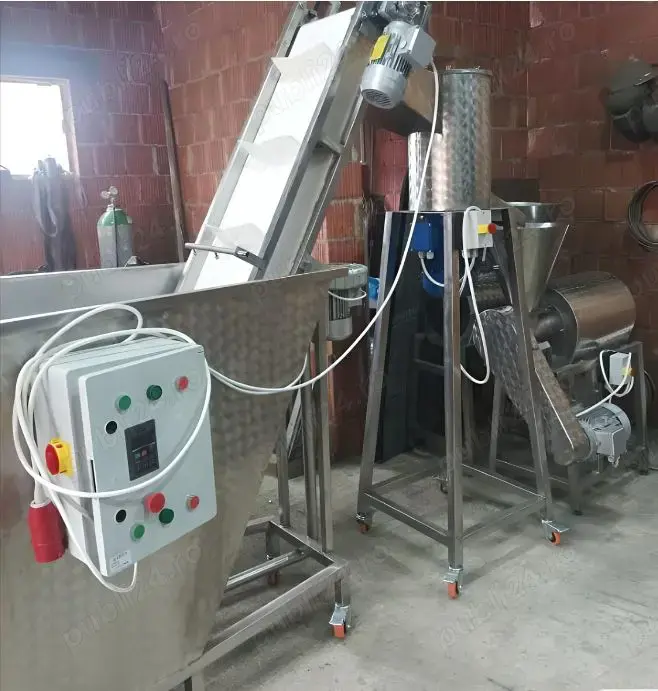 Linie suc de rosii si bulion 