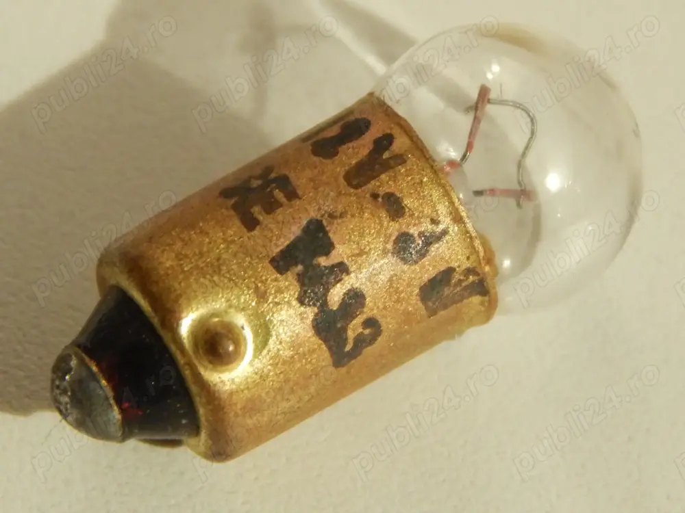 Bec mic cu filament 12 Volti 3 Watti tip SE 7483