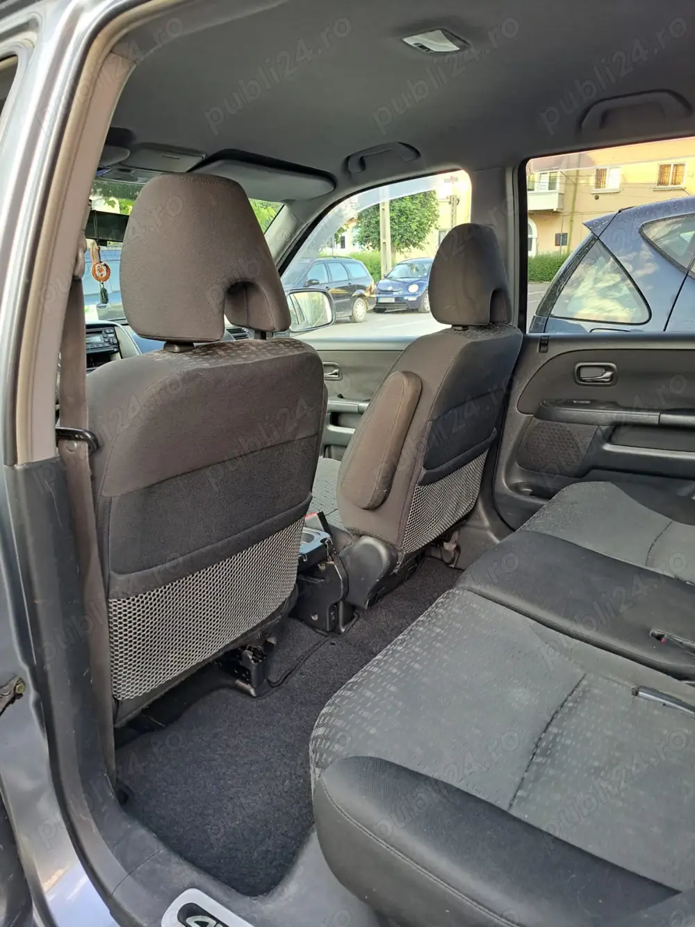 Vând mașina honda cr-v