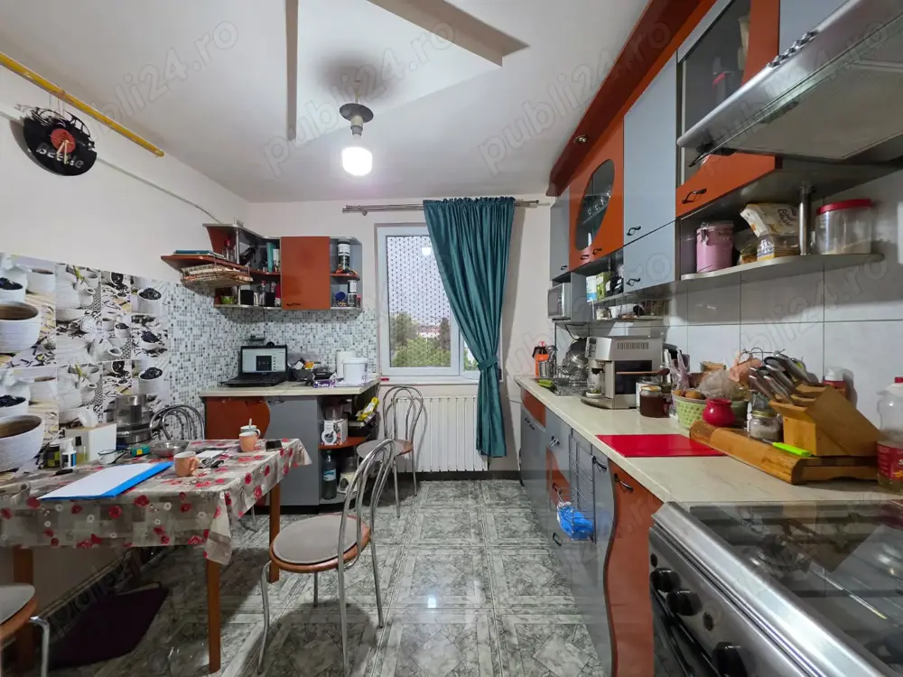 Apartament 3 camere decomandat, Deva - Str. Progresului 65 mp Etaj 4