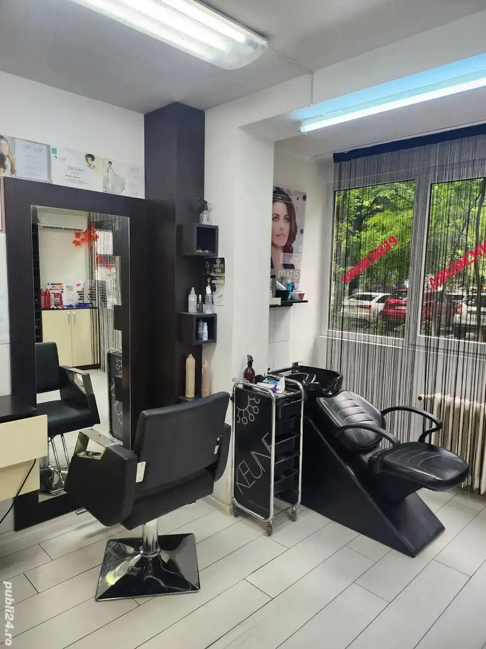 închiriez post de coafor ,frizerie si manichiura