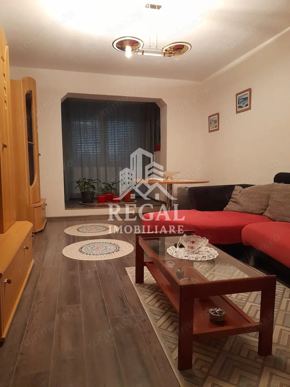Apartament 3 camere in zona Micro 7( la intersectie cu str. Pinilor)