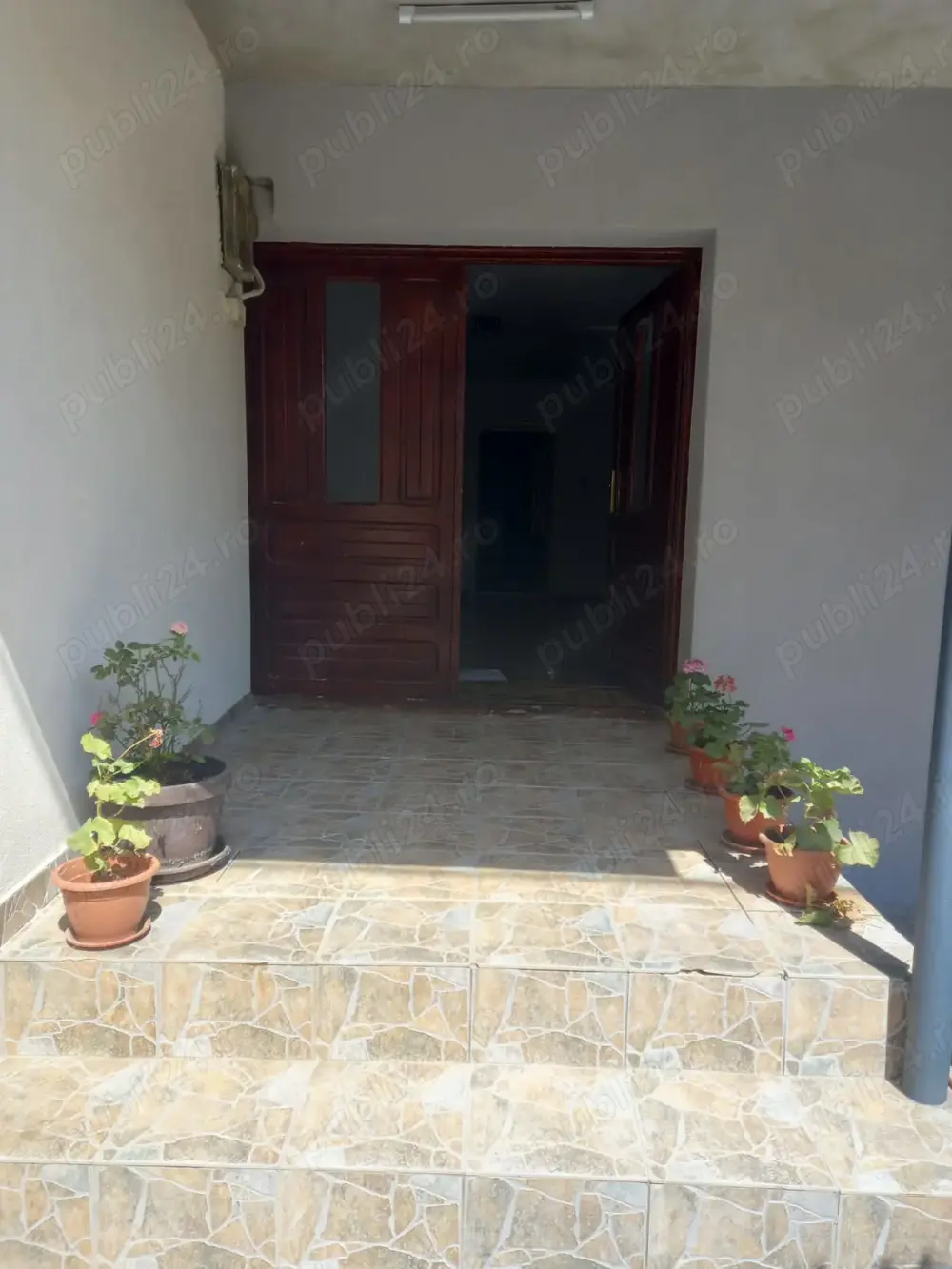 vand aprtament la vila partier deosebit