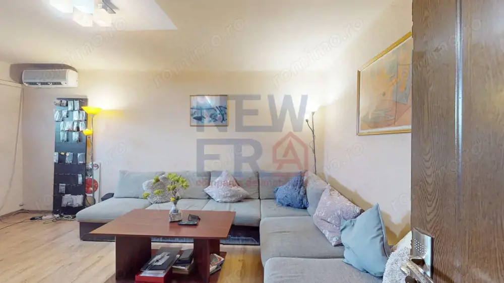 De Vanzare-Ap  3 Cam Cu Centrală Proprie - P-ța Victoriei - Titulescu