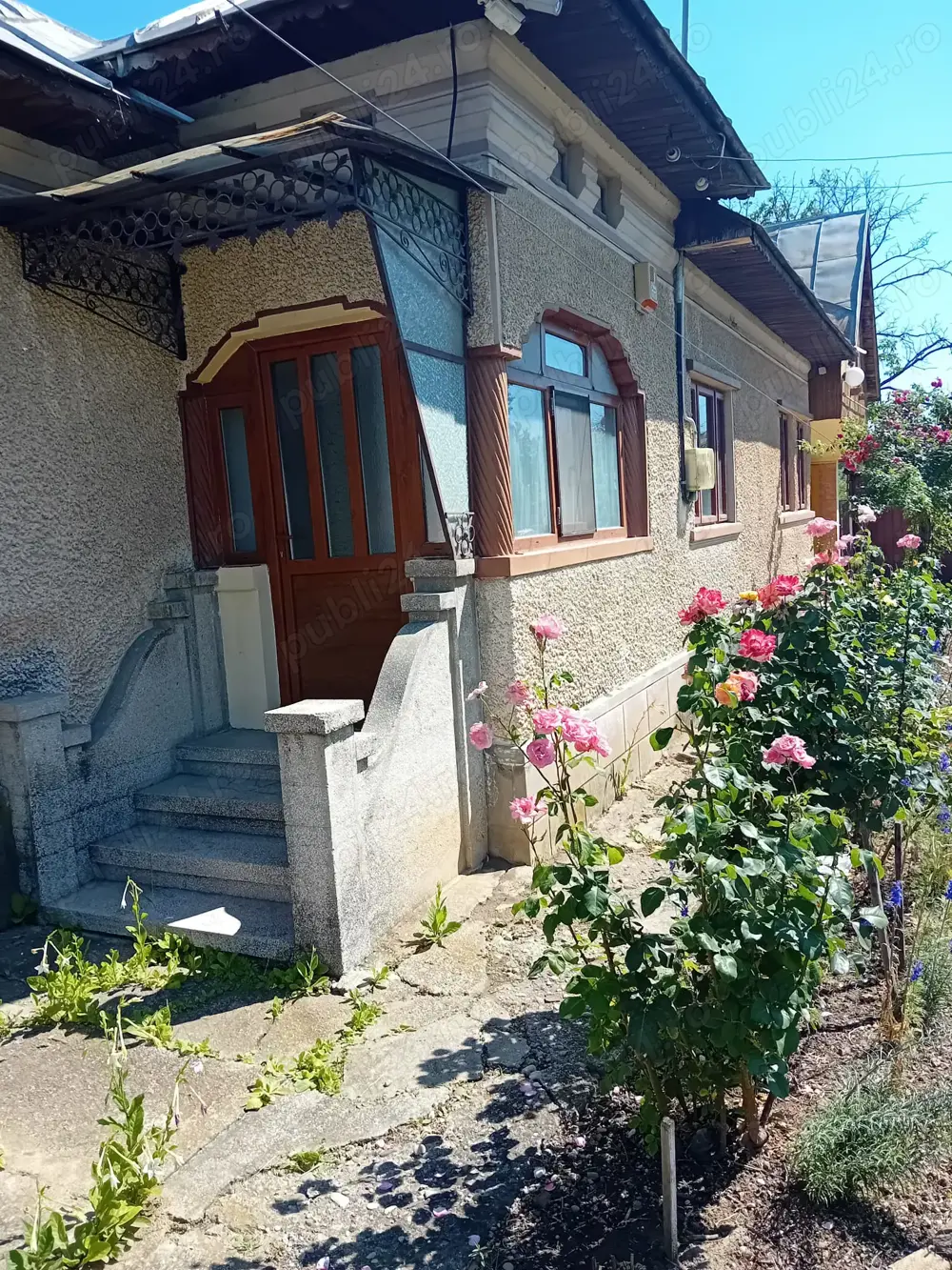 Casa cu anexe si teren, Sat Ghirdoveni, Jud. Dâmbovița