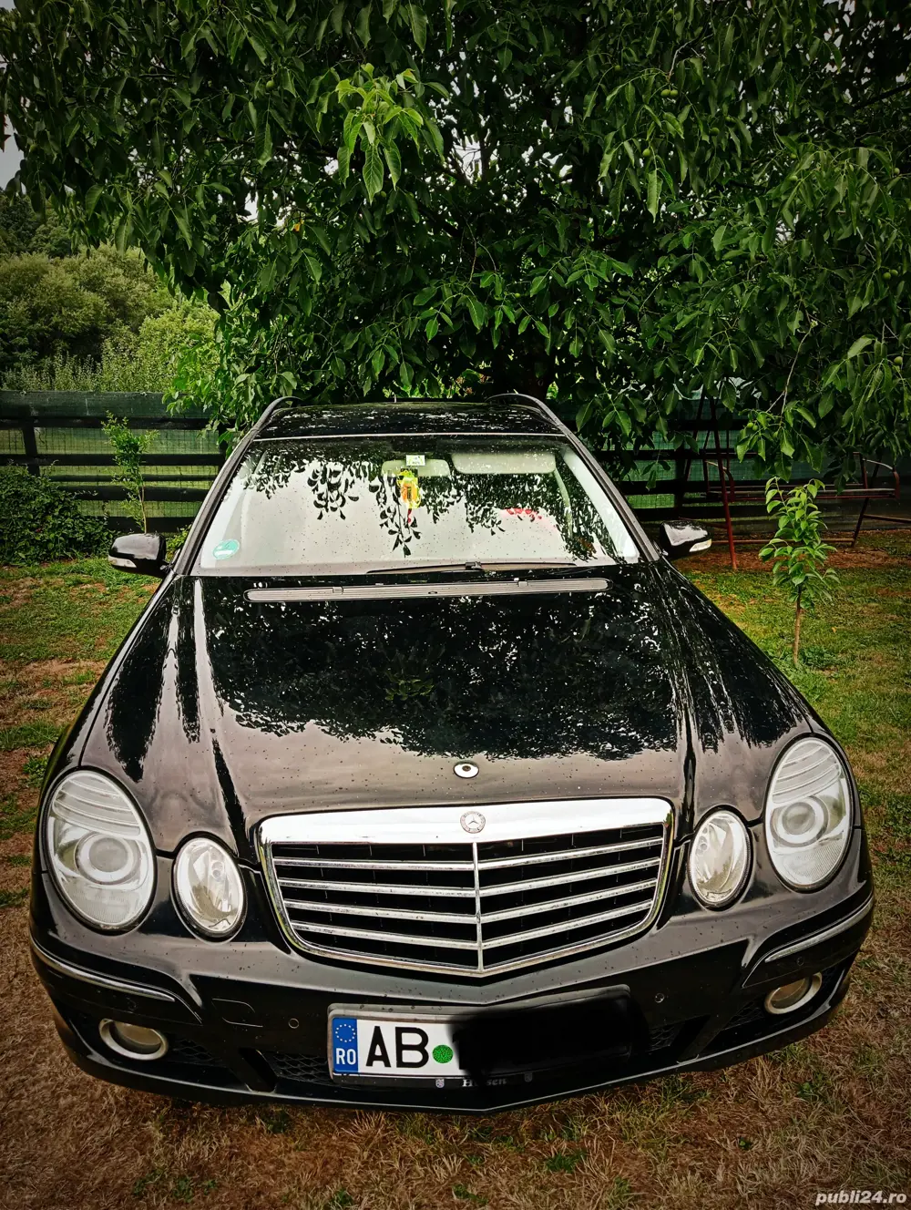 Vând Mercedes Benz E 220 CDI cutie automata