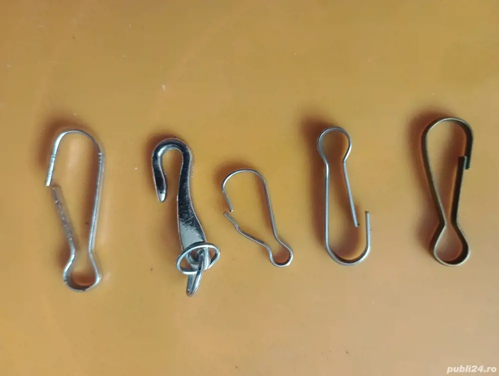 5 carabine pentru chei