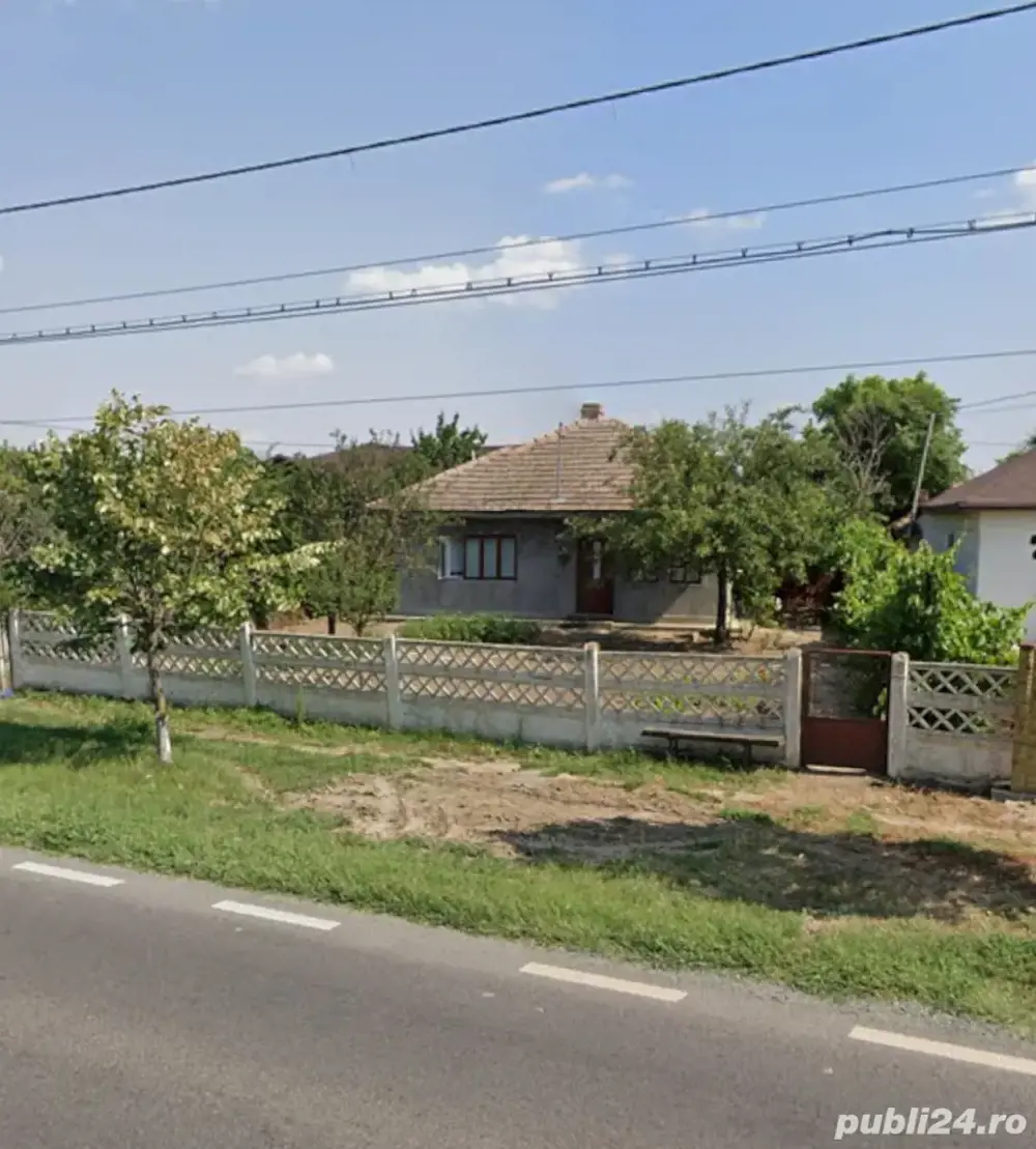    Casă bătrânească la șosea principală   Ograda, Ialomița    