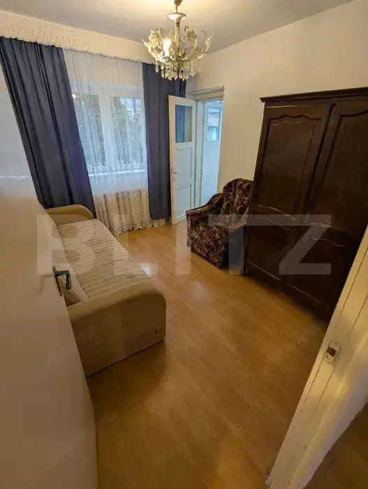 Apartament de vanzare, cu 4 camere, 74 mp, et intermediar, zona Manastur Apartament de vanzare, cu 4 camere, 74 mp, et intermediar, zona Manastur