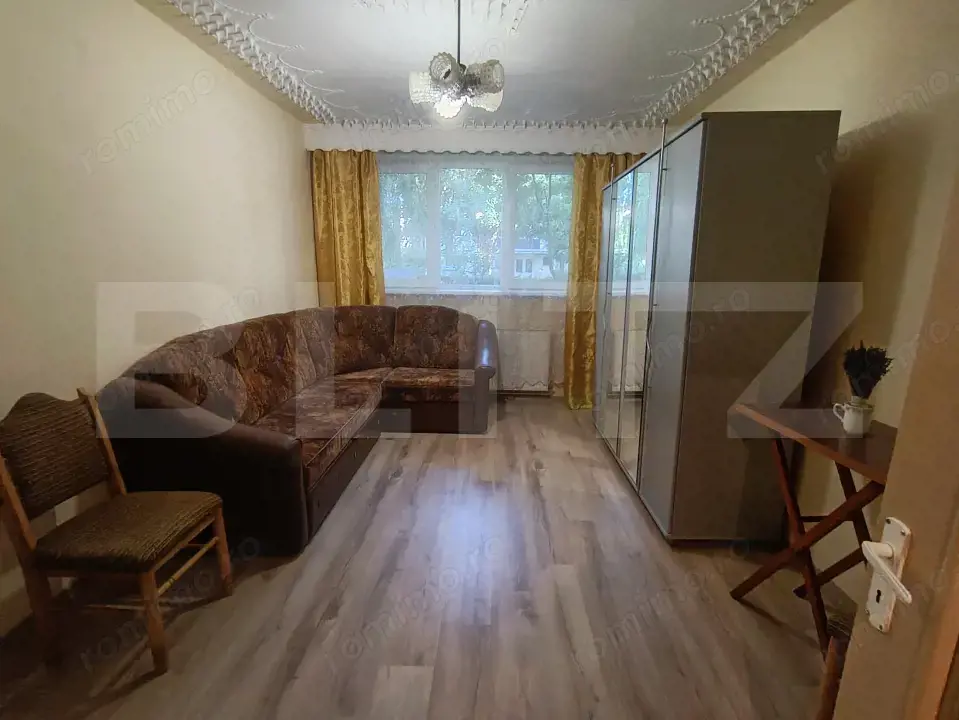 Apartament de vanzare, cu 2 camere, semi decomandat, 40 mp, zona Simion Barnutiu