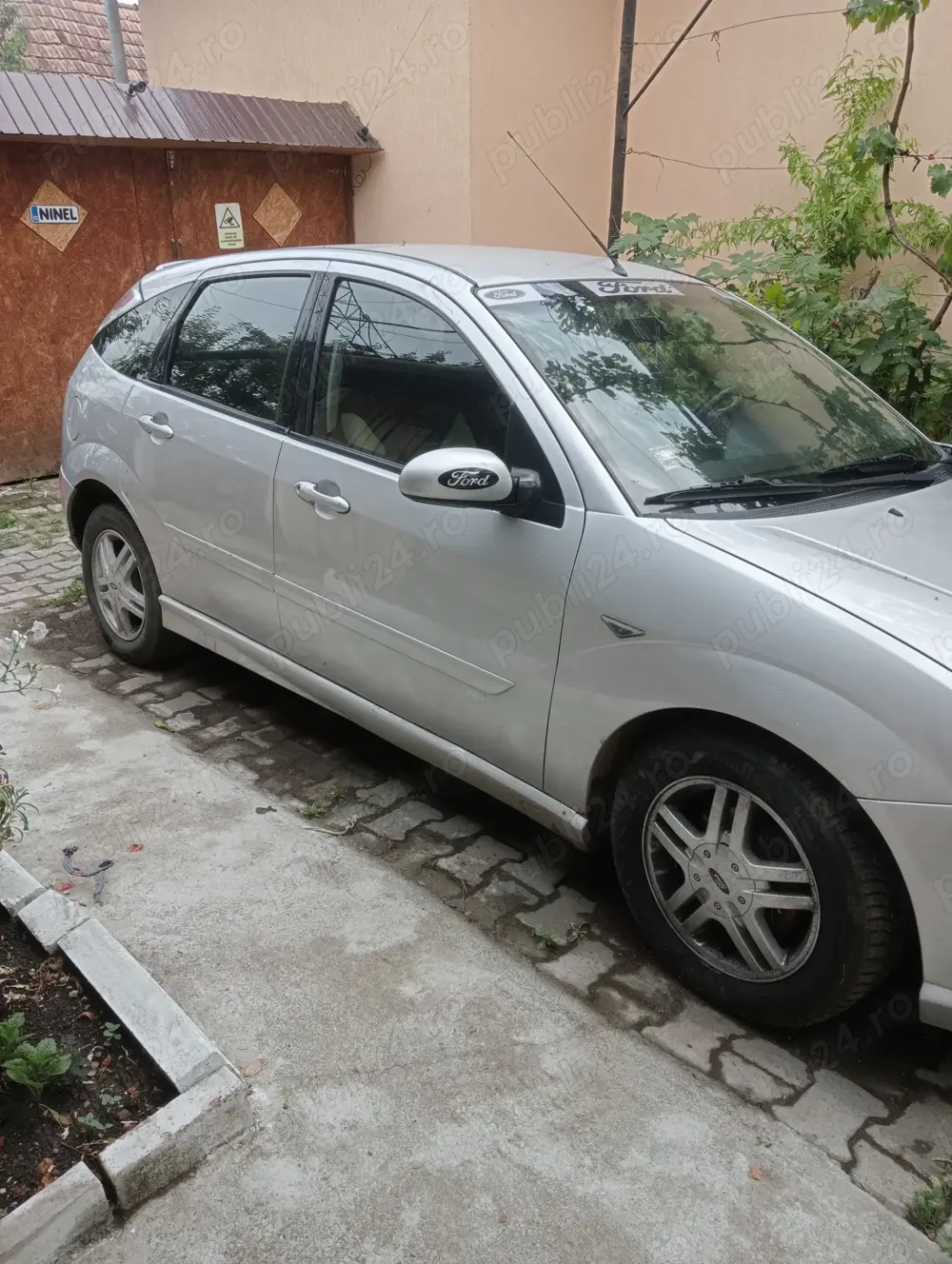 Ford  Focus  An 2001