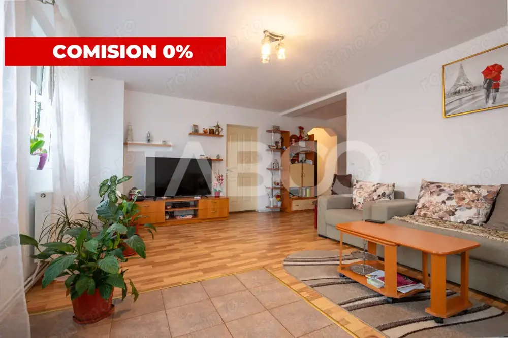 Casa de vanzare cu 4 dormitoare 2 bai si pivinita in Selimbar