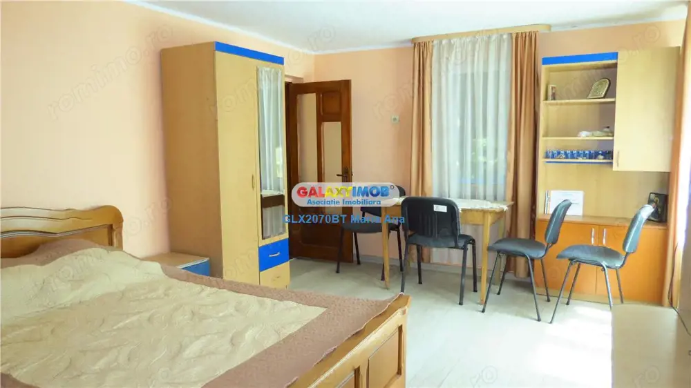 Curtesti, Botosani , Teren generos cu casa si anexa!