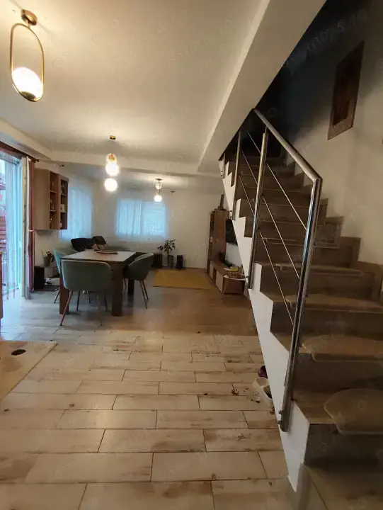 Casa / vila  duplex, 73mp, zona Triaj