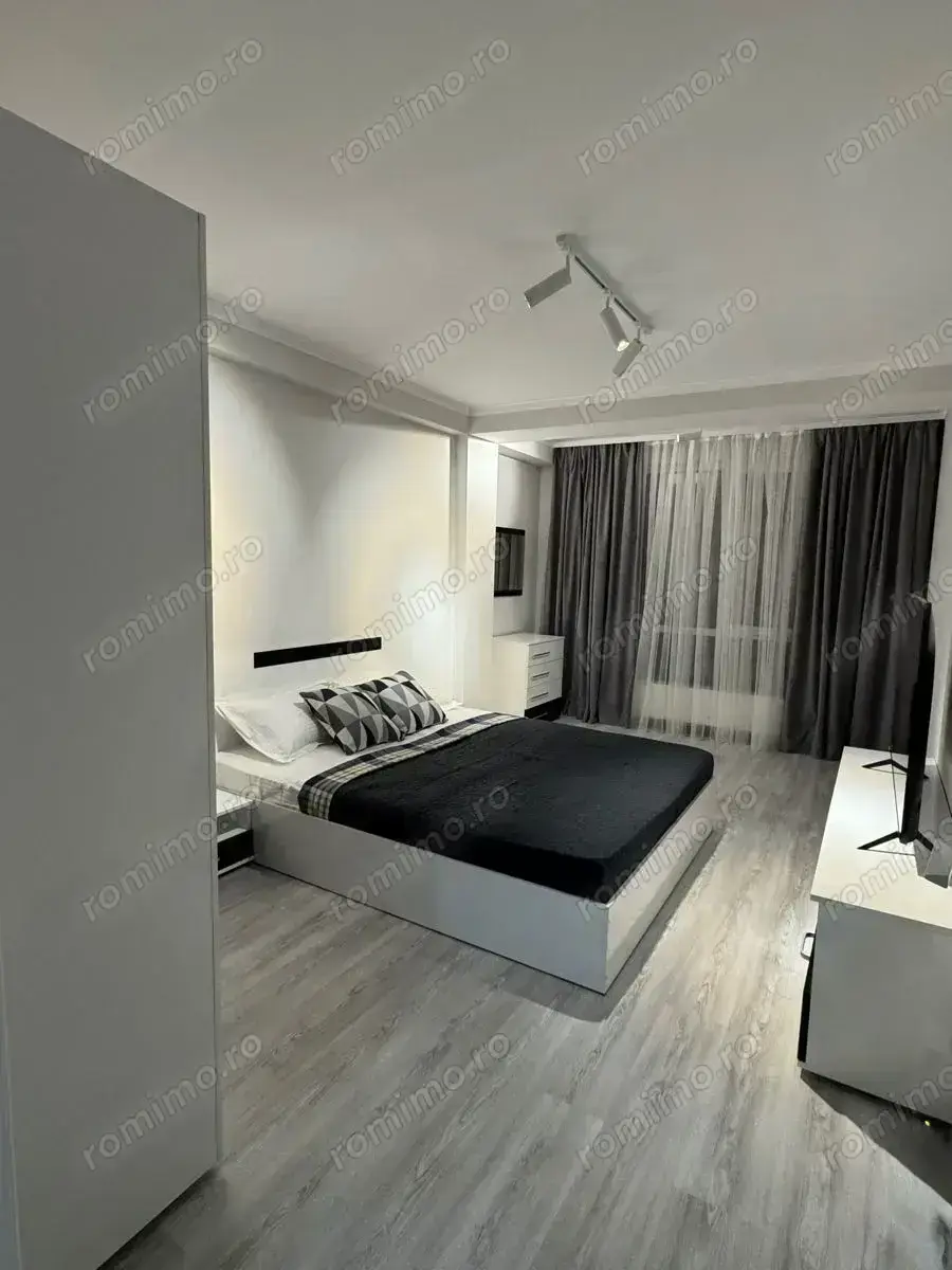 Garsoniera spatioasa  de inchiriat in Florilor