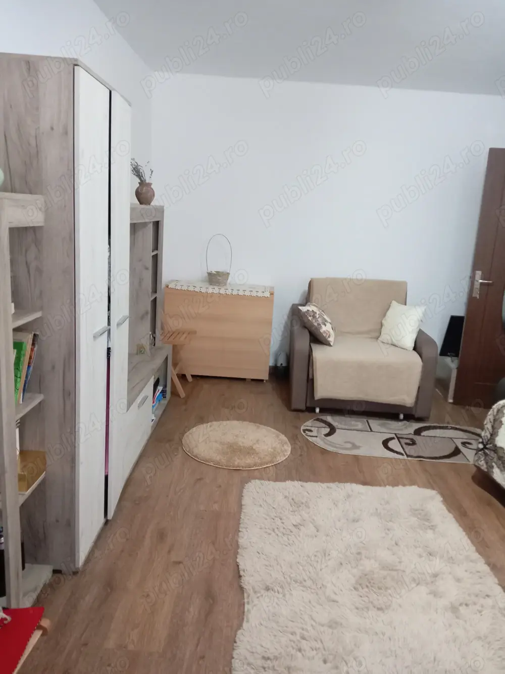 Apartament de vânzare parter cu balcon