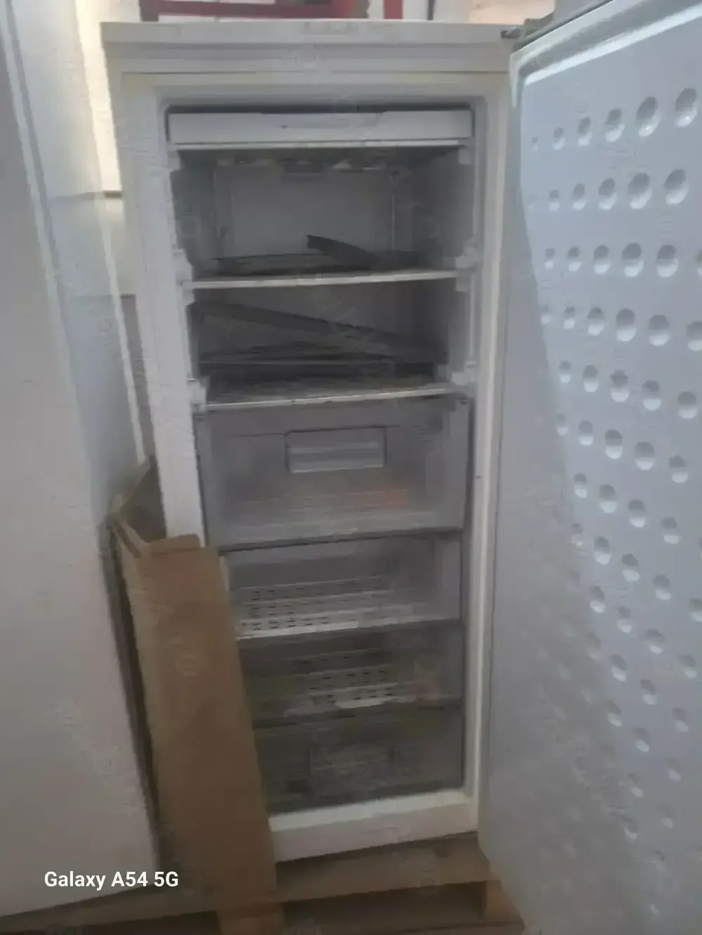 Vând congelator cu 6  sertare 