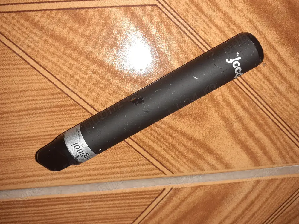 Tigara electronica POOF