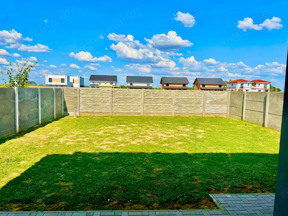 Suprafate mari.Teren de casa individuala.5 camere!