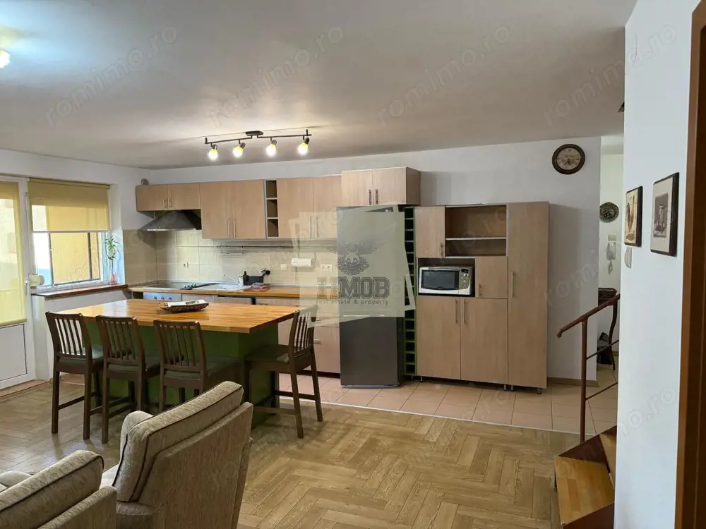 Apartament 3 camere 2 bai  balcon si parcare subterana pe Aleea Streiu