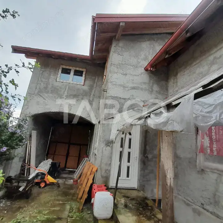 Casa de vanzare individuala cu 500 mp teren liber Gusterita Sibiu