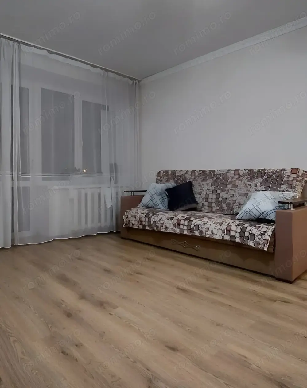 Garsoneira in zona Izvor