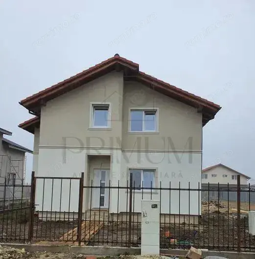 Casa individuala - 4 dormitoare - teren 600 mp