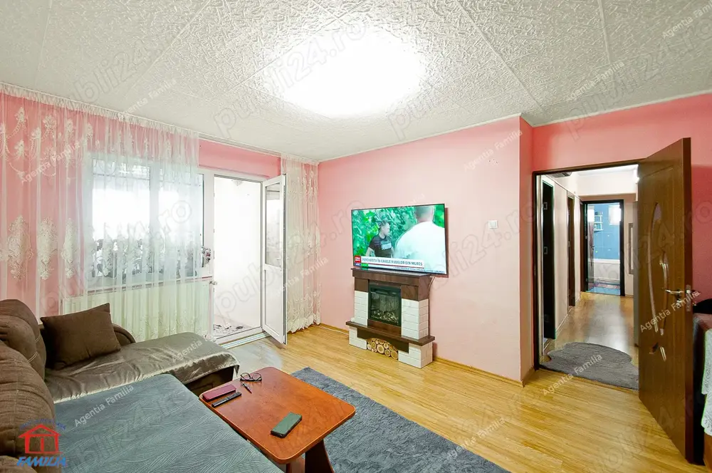 Apartament spatios, renovat, 4 camere, decomandat, etaj 4, Micro 39