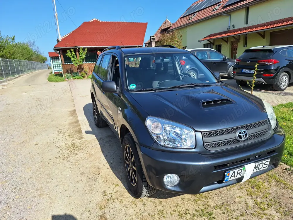 Vand Toyota RAV4 an 2005