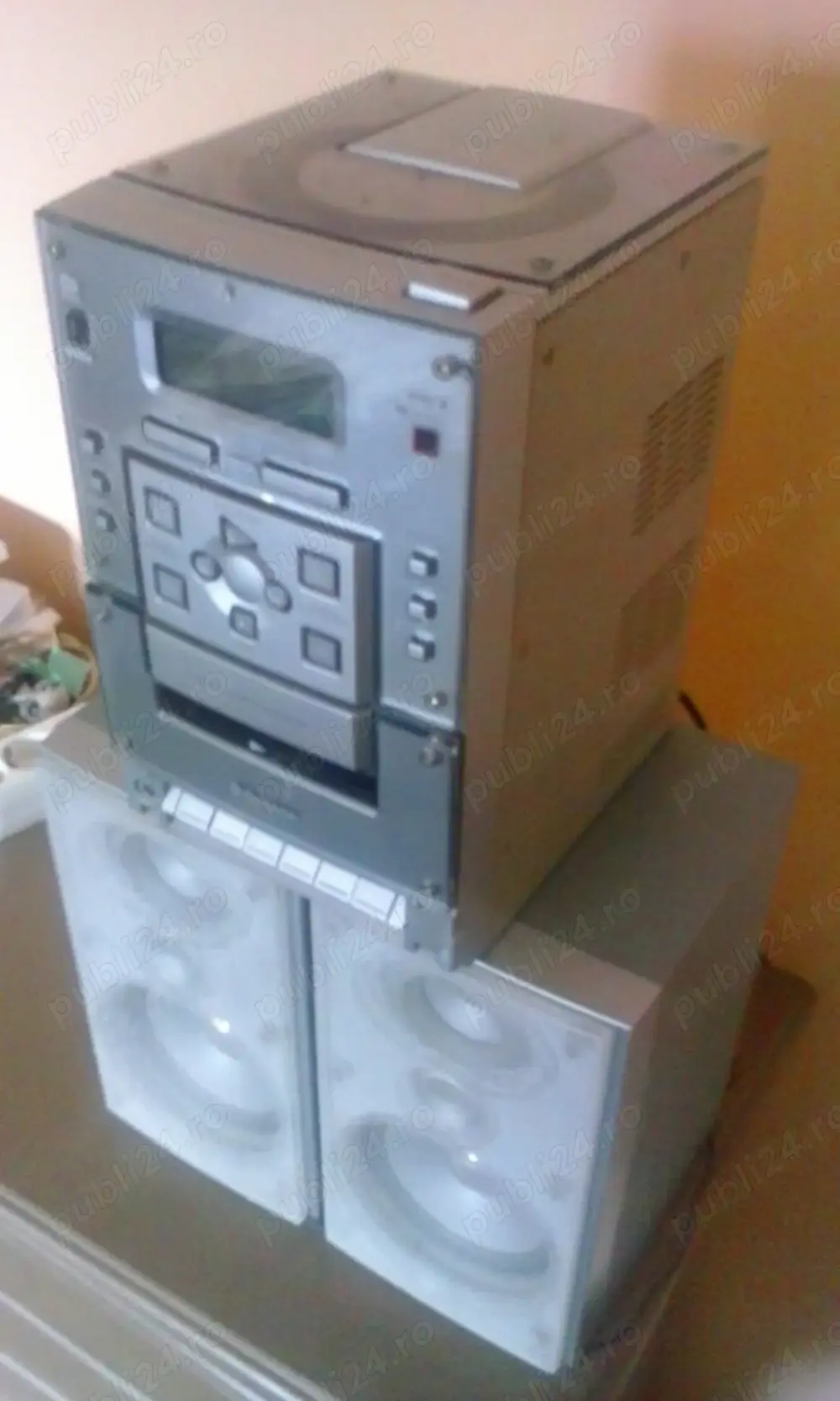 Vand combina muzicala- 200 ron