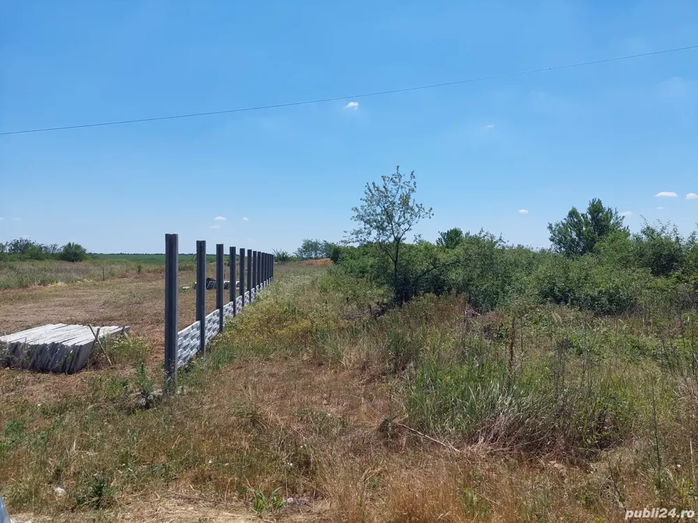 Vând teren intravilan în Milcovu din Deal 2250 de metri pătrați