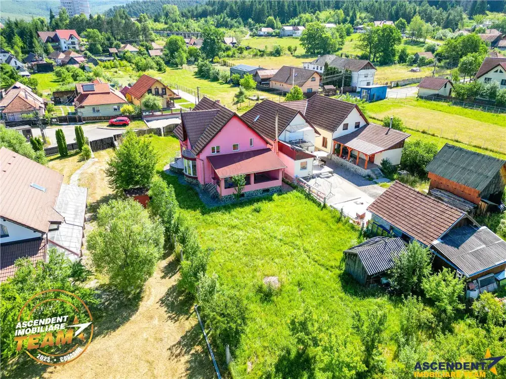 FILM! Casa noua,Covasna,cu fotovoltaic, garaj,curte,2 terase,langa partie,viitor Spa