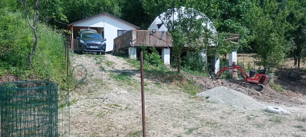 Proprietate de vacanță și cort geodezic .