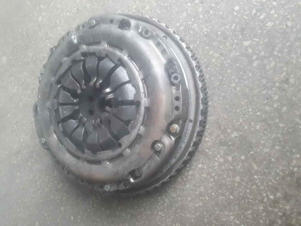 Kit ambreaj cu volanta masa dubla Duster 1,3