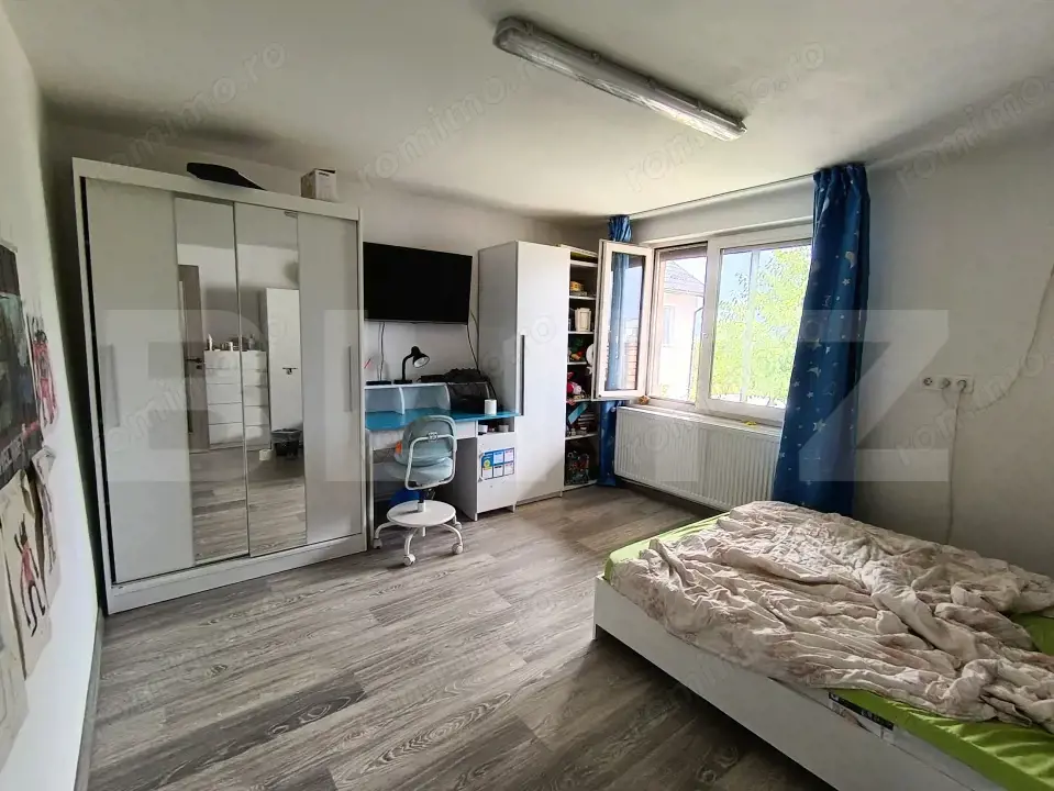 Casa cu 3 camere, suprafata de 140 mp 