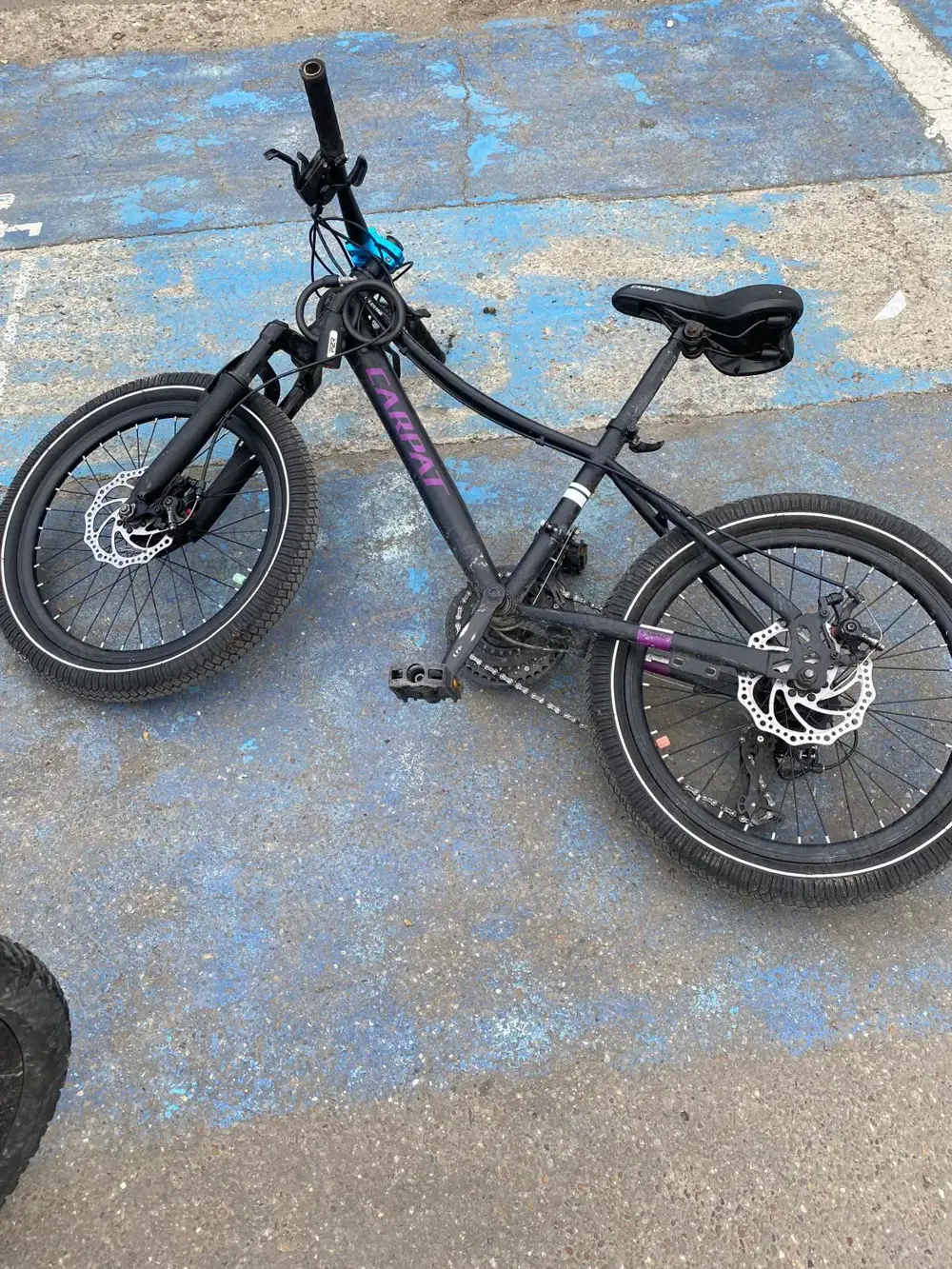 Vând bicicleta copii 