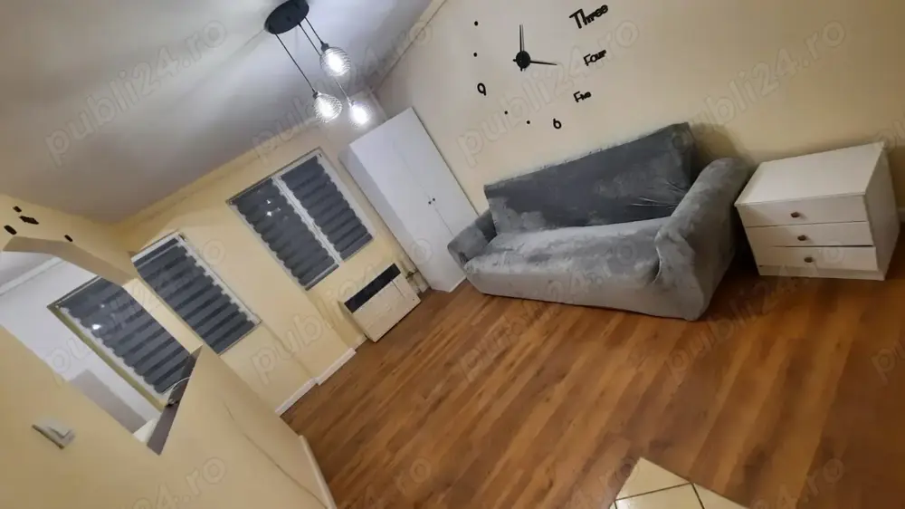 Garsoniera plus garaj de vanzare